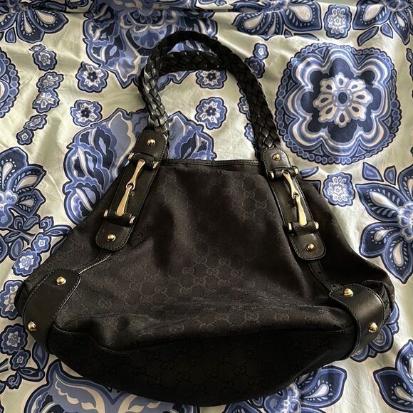 Gucci black canvas and leather Pelham shoulder bag. - Picture 1 of 13